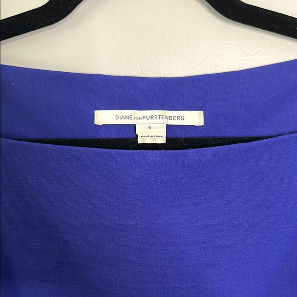 Diane Von Furstenberg Blue Knee-Length Sheath Dress - Picture 2 of 7